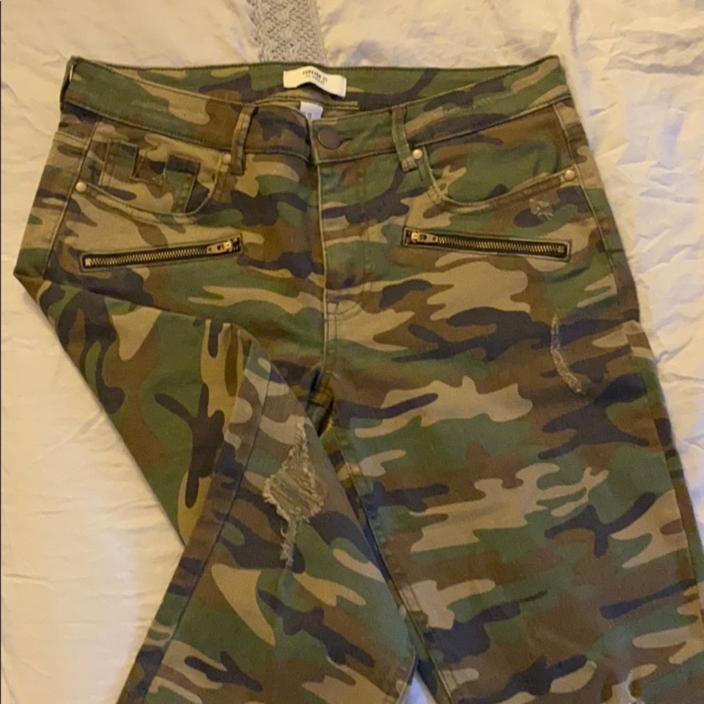Pants - Picture 2 of 5